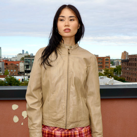 Calvin Klein Essential Leather